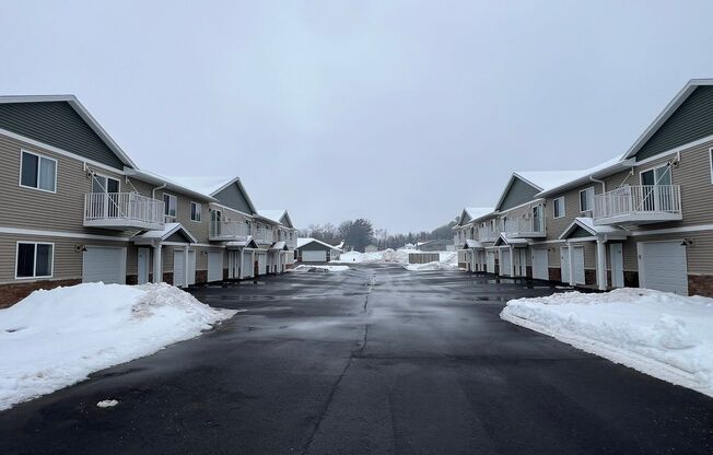 2 beds, 1 bath, 1,040 sqft, $1,485, Unit AT 709-34