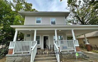 Newly Renovated Duplex Minutes Away from Cooper-Young, Midtown, Central Gardens & More!