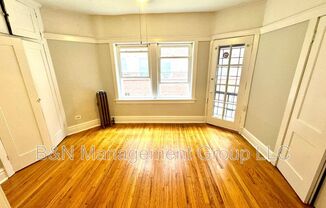 1055 W DAKIN