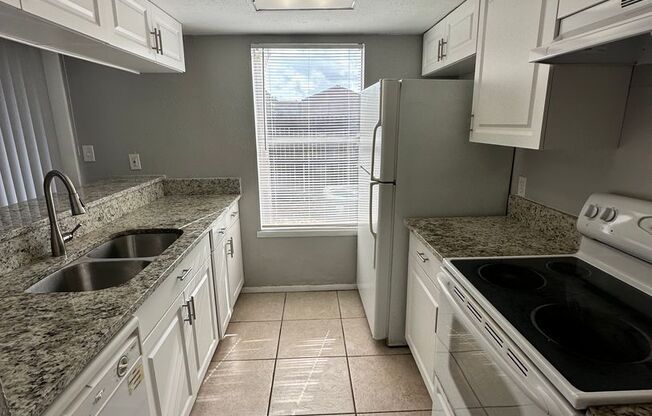 Updated 2/1.5 townhouse