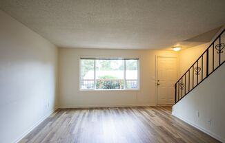 2 beds, 1.5 baths, $1,595, Unit 29