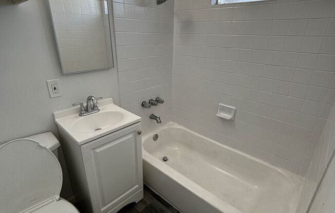 1 bed, 1 bath, $2,050