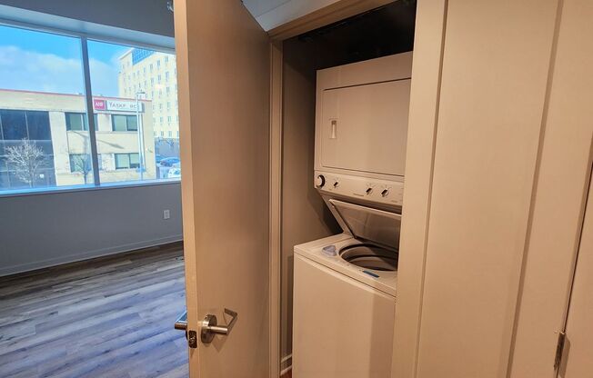 Studio, 1 bath, 431 sqft, $995, Unit Unit 200