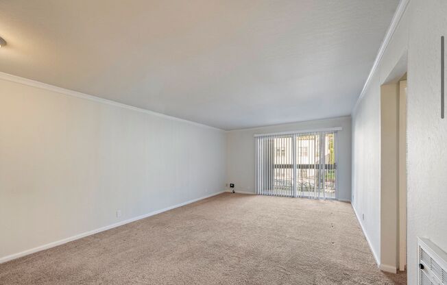 1 bed, 1 bath, 672 sqft, $1,970, Unit 114