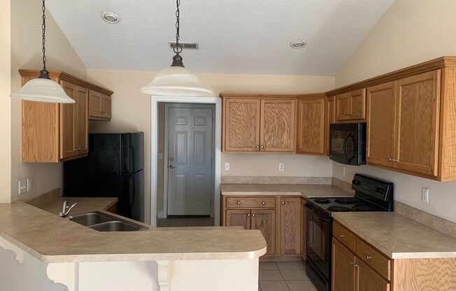 2 beds, 2 baths, 990 sqft, $1,115, Unit 918 B