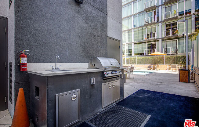 Studio, 1 bath, 660 sqft, $2,700, Unit 609