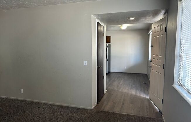 2 beds, 1 bath, 990 sqft, $1,100, Unit 274