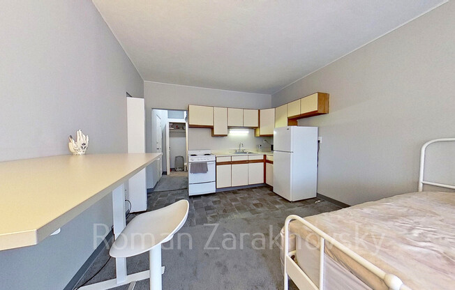 1118 Commonwealth Ave