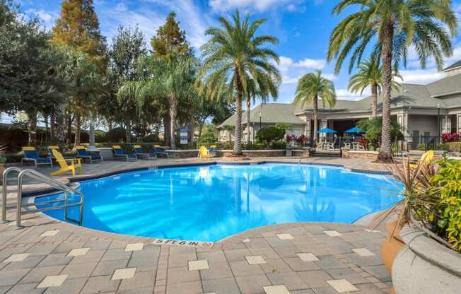 Grandewood Pointe Apartments tropical pool oasis