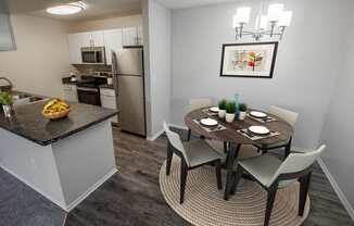 Dining Room at Apres Apartments in Aurora, CO
