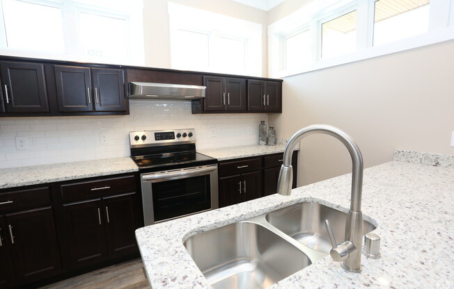 1 bed, 1 bath, 780 sqft, $960, Unit 411