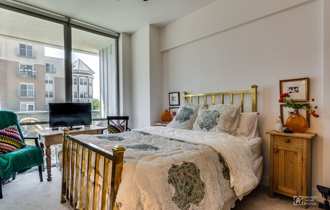 2 beds, 2 baths, $3,535, Unit 404