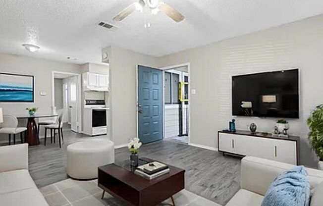 1 bed, 1 bath, 601 sqft, $850, Unit 114