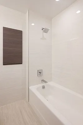 Studio, 1 bath, $3,556, Unit 18H