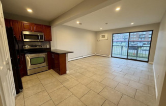 Beautiful Studio condo, ground floor, community pool