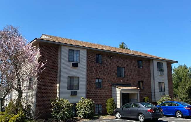 Welcome to Cowesett Terrace Apartments