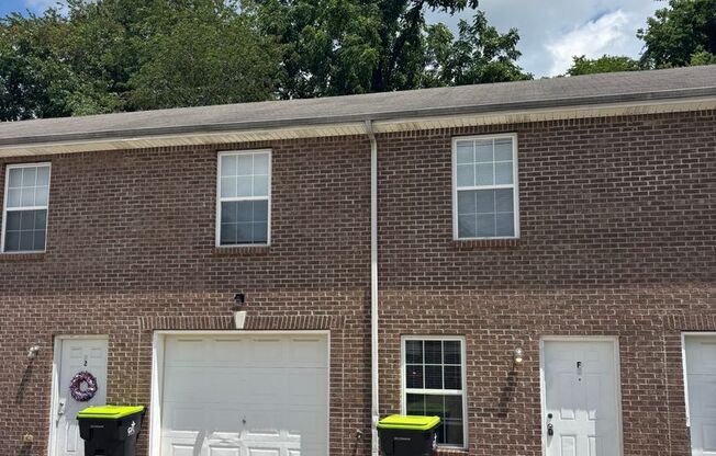 All-Brick 3BR/2BA Townhome Near Fort Campbell