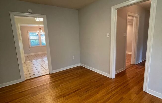 3 beds, 1 bath, $1,300