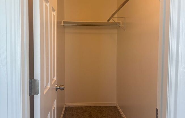 2 beds, 2 baths, 1,076 sqft, $1,350, Unit 9C