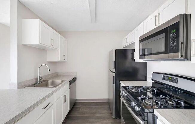 2 beds, 1 bath, 1,003 sqft, $1,565, Unit 09-9408-208