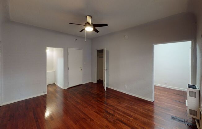 St. Andrews Manor Apartments...Charming Apartments...1920's Classic Brick..Newly Remodeled Building!