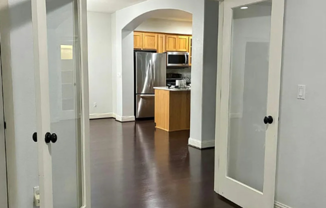 4 beds, 2.5 baths, $3,199