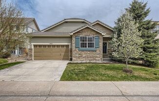 Beautiful ranch style home for rent in Parker 80134, home backs to a lake