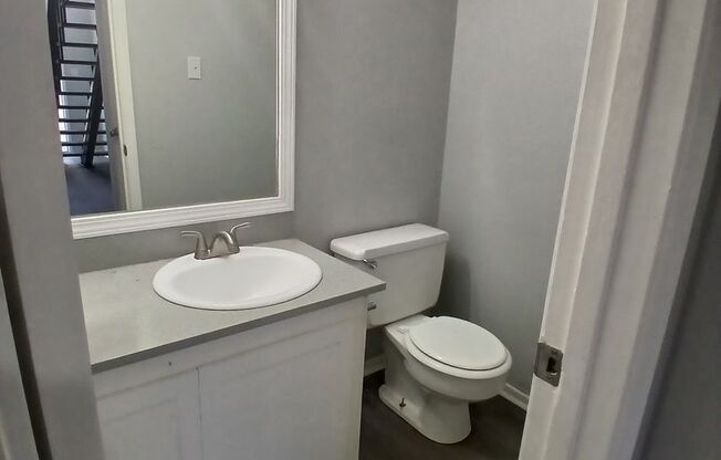 1 bed, 1 bath, 694 sqft, $745, Unit 12