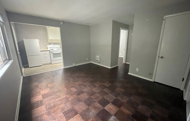 1101 10th Ave E
