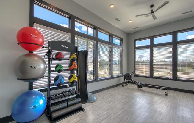 the residence on lamar apartment homes fitness room