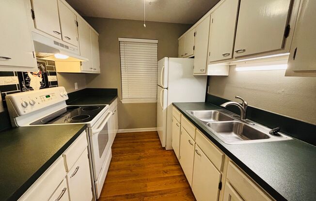 1 bed, 1 bath, $950