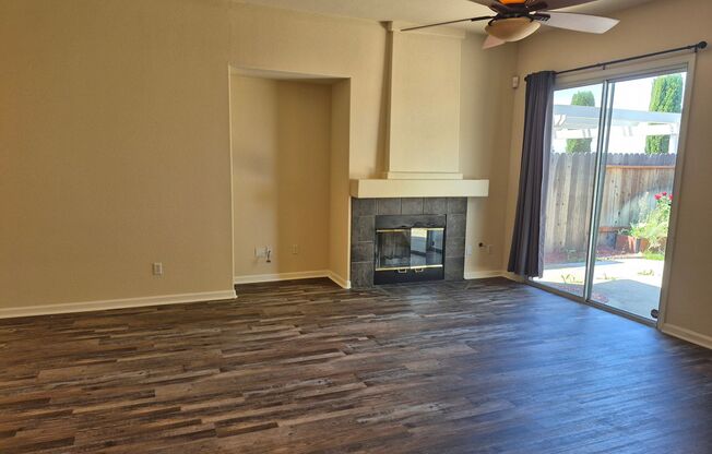 4 beds, 3 baths, $2,795