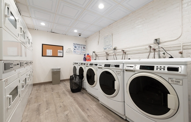 1 bed, 1 bath, 643 sqft, $2,800, Unit 206