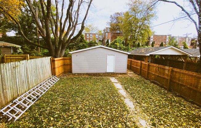 ALL ELECTRIC 2 Bed/1 Bath Apartment NEWLY RENOVATED!!