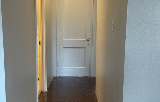 1 bed, 1 bath, 365 sqft, $1,150, Unit 05H