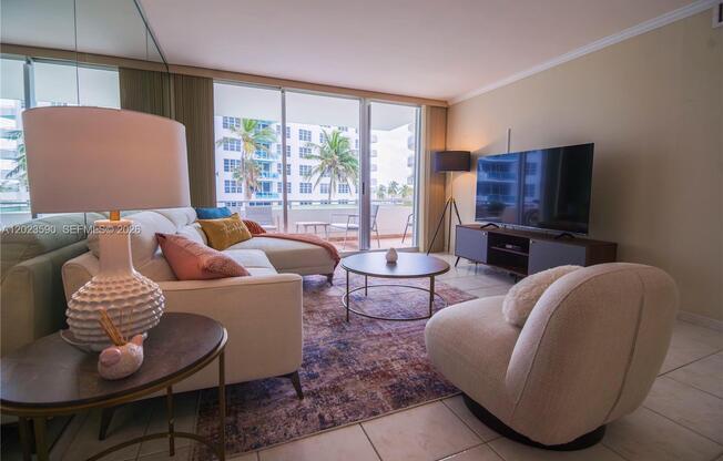 5151 Collins Ave