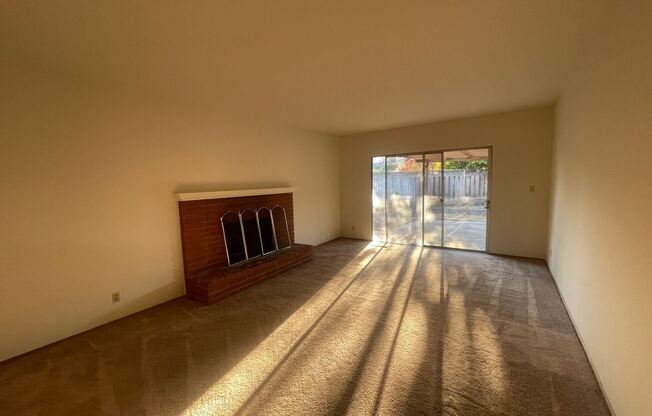 6403 Vegas Dr