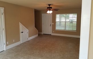 2 beds, 1.5 baths, 1,250 sqft, $1,350