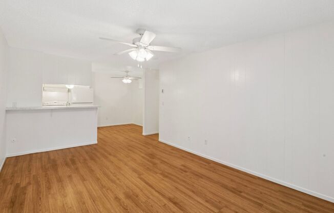 1 bed, 1 bath, 700 sqft, $2,225, Unit 076