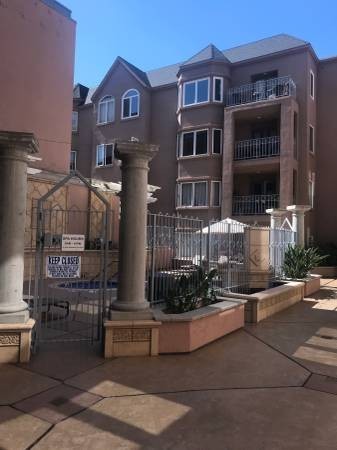 2 Bedroom 2 Bath Condo with 2 parking spots (Marina District / Downtown)