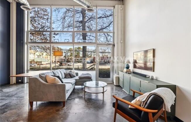 5200 PEACHTREE RD