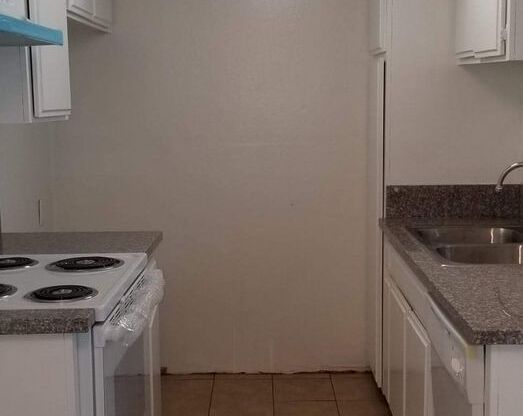 1 bed, 2 baths, 758 sqft, $2,000, Unit # 324