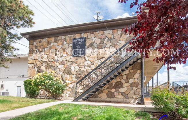 2 beds, 1 bath, 930 sqft, $1,249, Unit 56