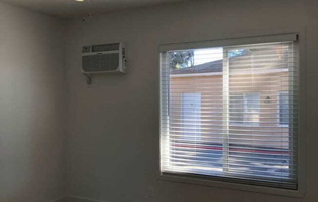 1 bed, 1 bath, 475 sqft, $2,025, Unit 009#C20