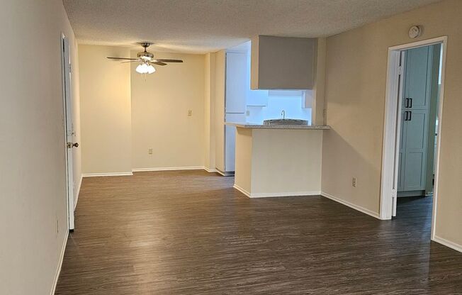 1 bed, 1 bath, 625 sqft, $2,015, Unit 121