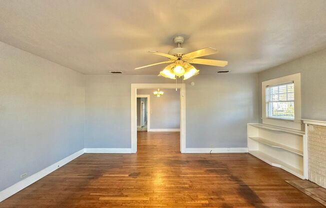 Oversized 3 bedroom and 2 bath in Tyler! Tour Today!