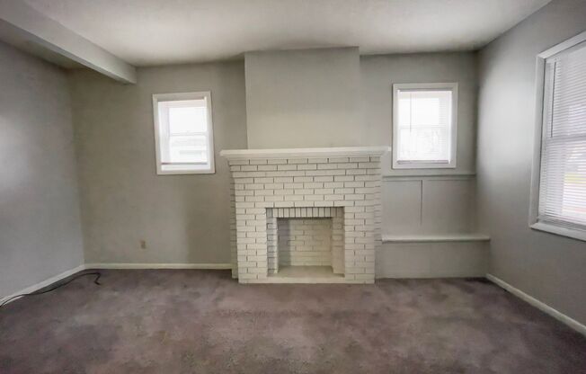 3 beds, 1 bath, 1,012 sqft, $900, Unit 1409