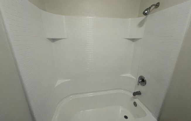 1 bed, 1 bath, 716 sqft, $2,150, Unit F020