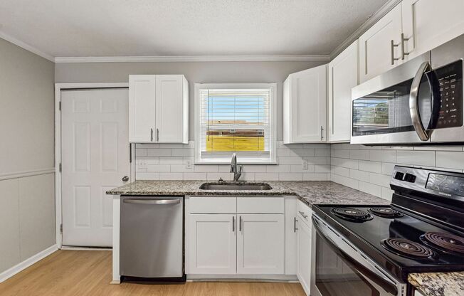 2 beds, 1 bath, 725 sqft, $1,250, Unit 90-3