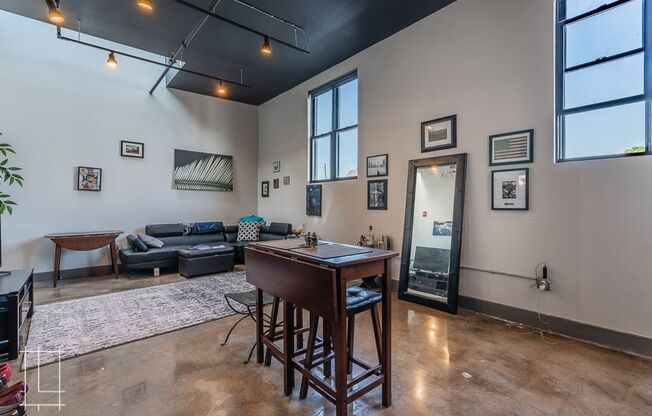 1 bed, 1 bath, $1,495, Unit 727 N. 4th St. Apt. 202